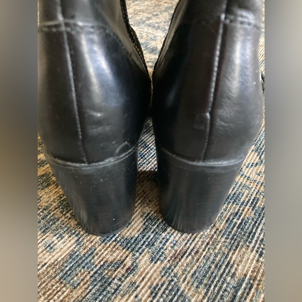 BORN boots - never worn! - Picture 8 of 10